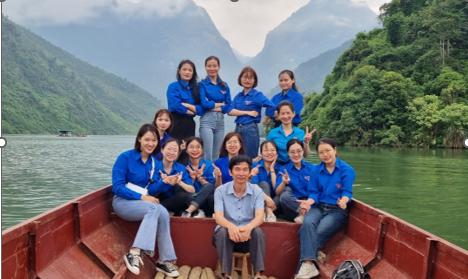 CHƯƠNG TRÌNH “ÁO ẤM VÙNG CAO” NĂM 2023 TẠI BẢN THÀNH CHỬ XÃ TỦA SÍN CHẢI, HUYỆN SÌN HỒ, TỈNH LAI CHÂU