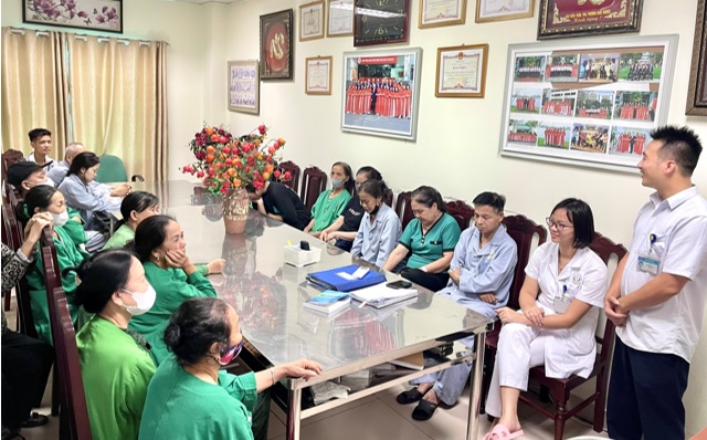 NÂNG CAO KIẾN THỨC, ĐỒNG HÀNH CÙNG NGƯỜI BỆNH  KHOA THẬN TIẾT NIỆU LỌC MÁU TRONG HÀNH TRÌNH ĐIỀU TRỊ 