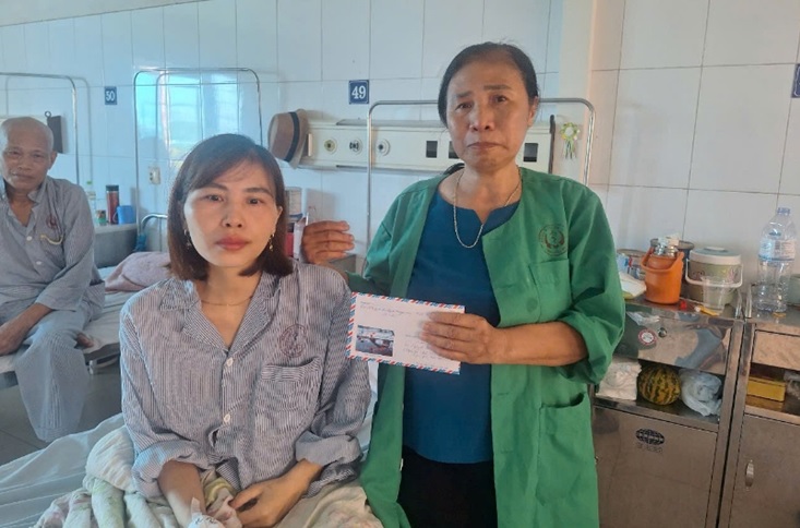 TRAO YÊU THƯƠNG – LAN TỎA HI VỌNG MỘT HÀNH ĐỘNG NHỎ - MỘT NGHĨA CỬ LỚN TRAO YÊU THƯƠNG – LAN TỎA HI VỌNG MỘT HÀNH ĐỘNG NHỎ - MỘT NGHĨA CỬ LỚN