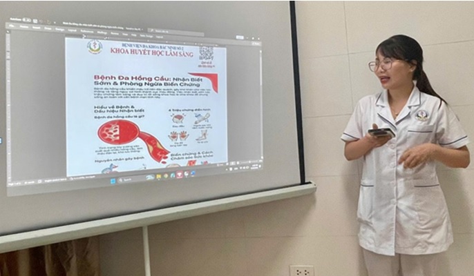 TRUYỀN THÔNG GIÁO DỤC SỨC KHỎE  TẠI KHOA HUYẾT HỌC LÂM SÀNG: ĐỒNG HÀNH CÙNG  NGƯỜI BỆNH TRONG ĐIỀU TRỊ VÀ CHĂM SÓC TOÀN DIỆN