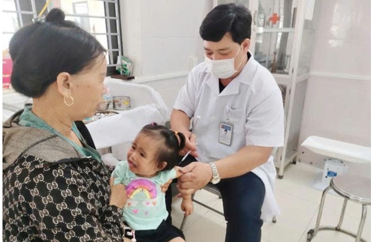 TĂNG CƯỜNG TRUYỀN THÔNG PHÒNG CHỐNG BỆNH SỞI VÀ CÁC BỆNH TRUYỀN NHIỄM MÙA HÈ