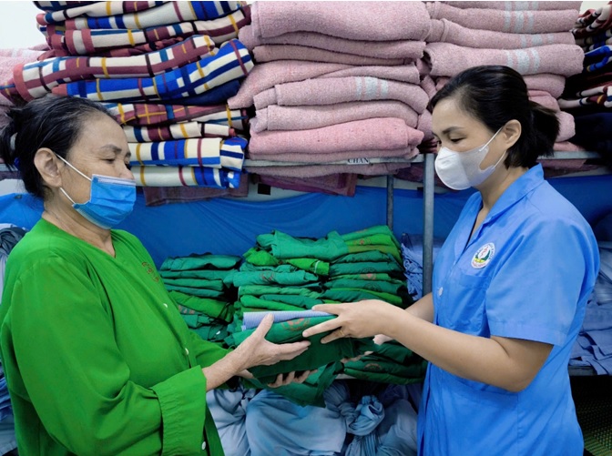 HỘ LÝ – NHỮNG BÀN TAY ÂM THẦM  GÓP PHẦN BẢO VỆ  SỨC KHỎE NGƯỜI BỆNH