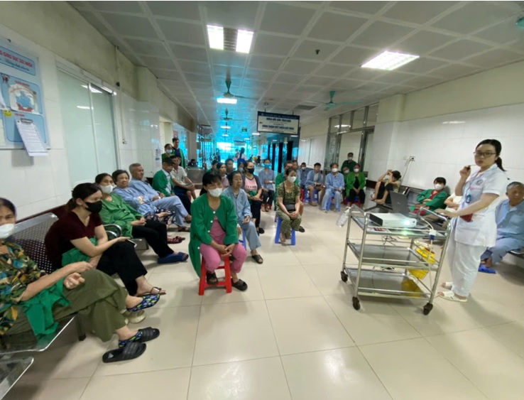 TRUYỀN THÔNG GIÁO DỤC SỨC KHỎE CHO NGƯỜI BỆNH, NGƯỜI NHÀ NGƯỜI BỆNH KHOA THẬN  - TIẾT NIỆU LỌC MÁU  