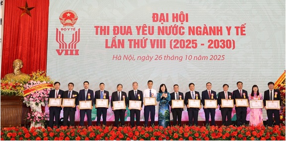 PHÓ THỦ TƯỚNG: THÀNH TÍCH NỔI BẬT TRONG PHONG TRÀO THI ĐUA NGÀNH Y TẾ ĐÓNG GÓP QUAN TRỌNG CHO SỰ PHÁT TRIỂN ĐẤT NƯỚC
