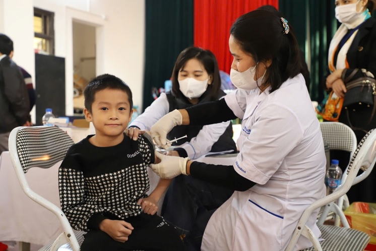 TRIỂN KHAI CHIẾN DỊCH TIÊM VẮC XIN PHÒNG CHỐNG DỊCH SỞI CHO TRẺ TỪ 1 – 10 TUỔI