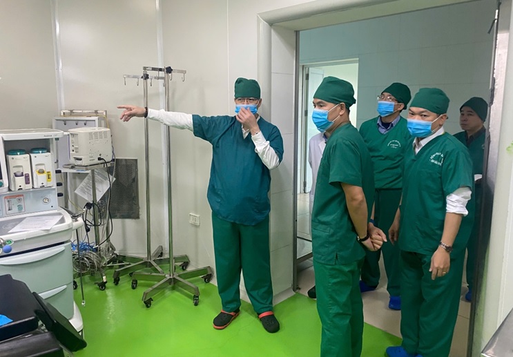 ĐOÀN CHUYÊN GIA BỆNH VIỆN VIỆT ĐỨC KHẢO SÁT VÀ TƯ VẤN CẢI TẠO HỆ THỐNG PHÒNG MỔ LIÊN HOÀN PHỤC VỤ ĐỀ ÁN CHUYỂN GIAO KỸ THUẬT GHÉP TẠNG